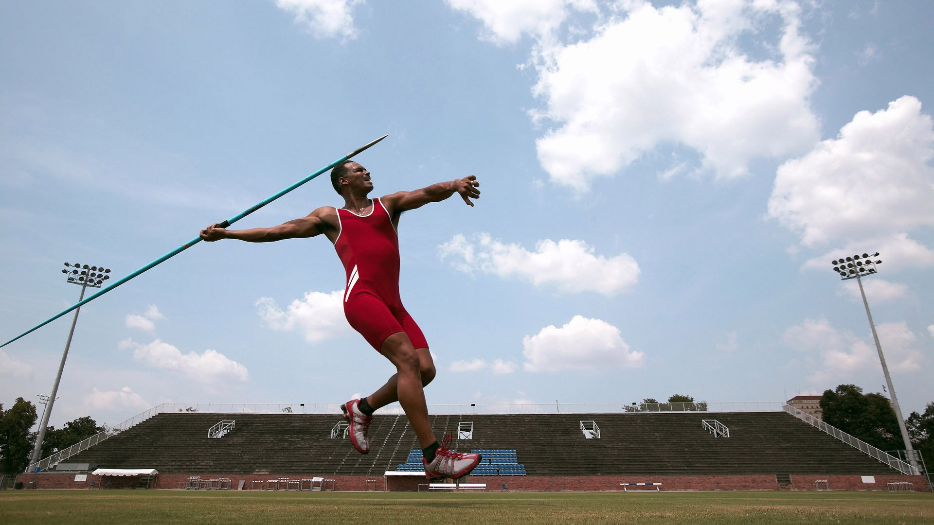 九游娱乐平台-200米自由泳选手配速均衡合理，200米自由泳正常人多少秒